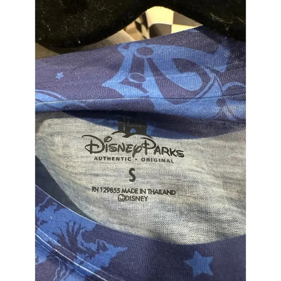 Disney Parks 2012 collectors Disney world women’s small tshirt - Picture 3 of 3